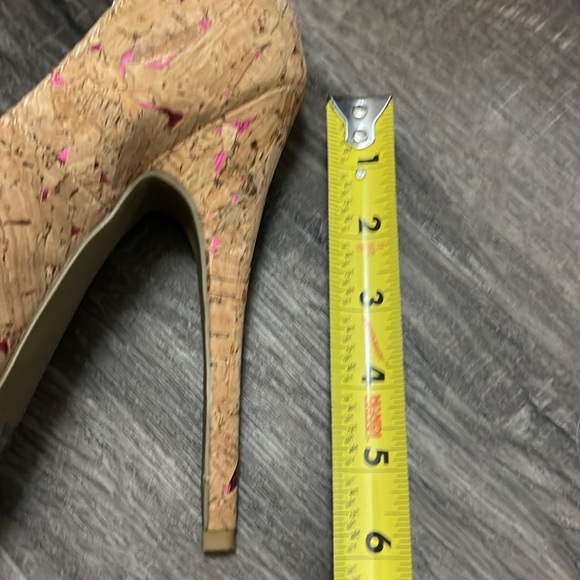 Platform Heels - Picture 6 of 7